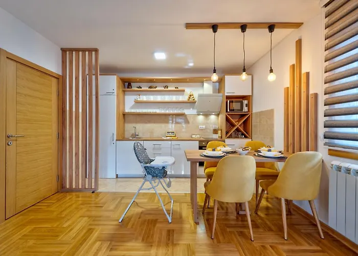 Апартаменты Lux Dijana