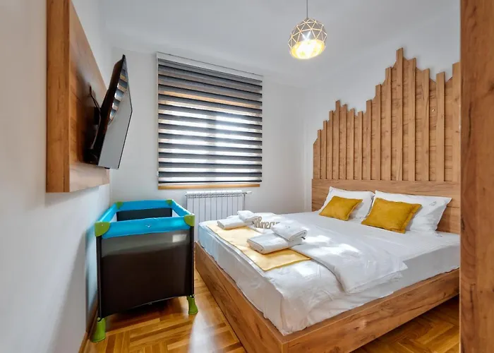 Апартаменты Lux Dijana *